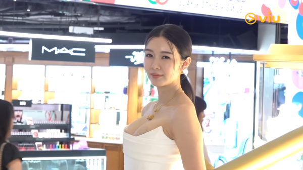 麥明詩產後身材豐滿升D Cup極澎湃「圈套論」正面交鋒巧用3個字贈裕美？