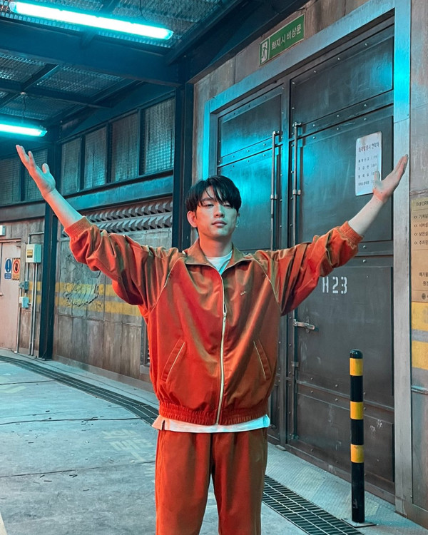 珍榮首次挑戰大反派角色（圖片來源：IG@jinyoung_0922jy）