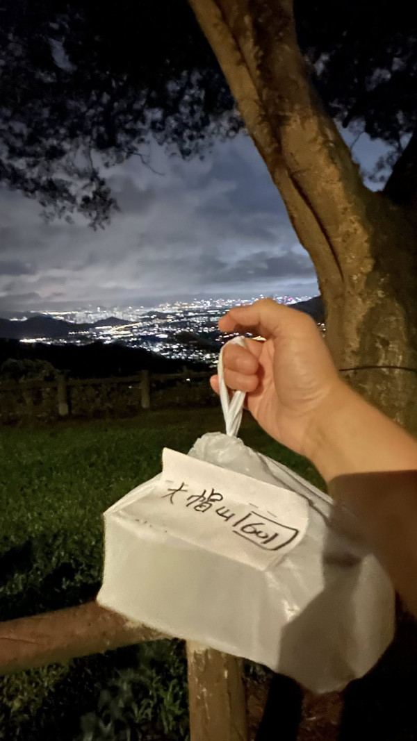 糖水舖雨夜送外賣上大帽山！苦等半個鐘冇人影電話打極唔通揭做緊1件事？