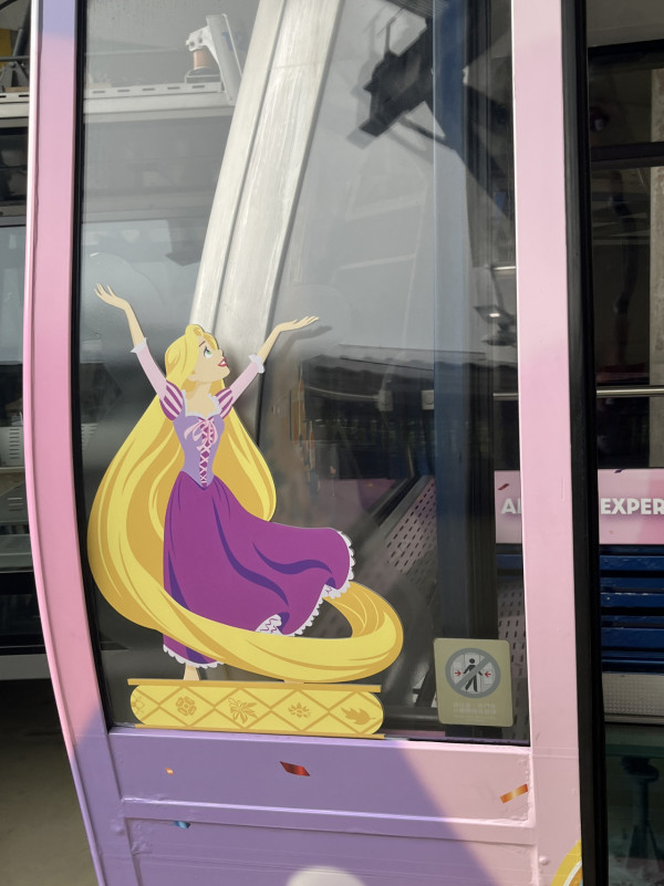 香港迪士尼20周年主題纜車！昂坪360限定主題水晶纜車套票+送紀念門票