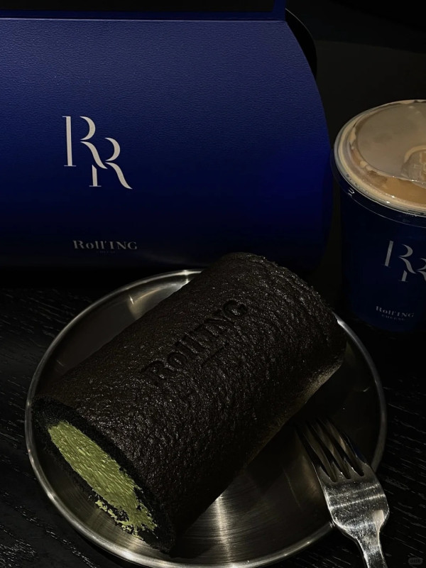 the Roll'ING瑞士卷 黑金抹茶芝士卷（圖片來源：小紅書@the Roll'ING）