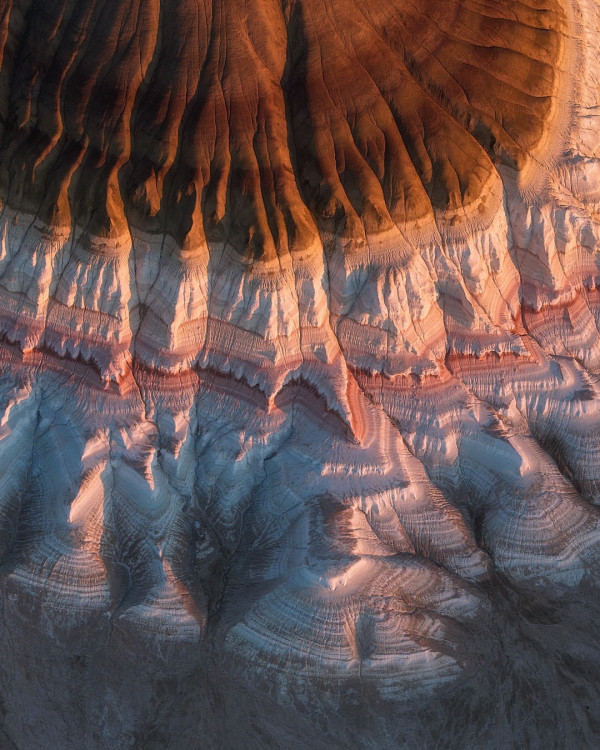 壯觀奇景「彩虹蛋糕山」 竟隱藏著史前海底遺跡
