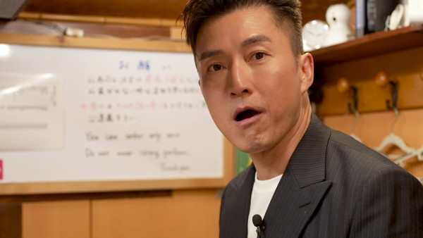 TVB視帝罕談金融風暴令歌手夢碎 曾轉行賣牛仔褲一原因欲哭無淚