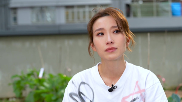 TVB一線花旦重提曾被愛犬咬傷面停工半年 含淚自責：其實我都有責任
