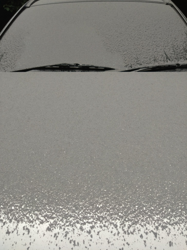 有片｜日本九州新燃岳火山相隔7年再度噴發 火山灰覆蓋宮崎縣 當局發二級警戒 