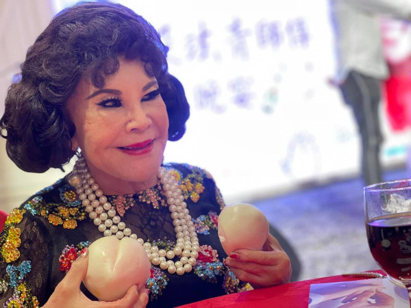 94歲黃夏蕙真實經濟狀況曝光？子女澄清並無棄養媽媽 「窮到燶」真相竟然係咁...