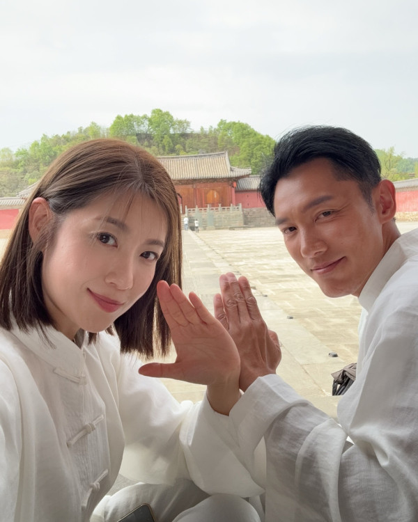 養生之旅湖北篇｜陳自瑤拍旅遊節目重遊武當山 曬10年前對比圖！凍齡美貌被讚越嚟越後生 