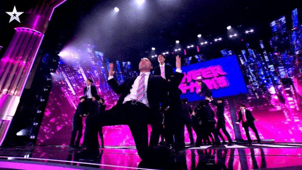 日本西裝啦啦隊「Cheer Re-Man’s」街頭表演爆紅！全男班顛覆傳統熱血追夢 