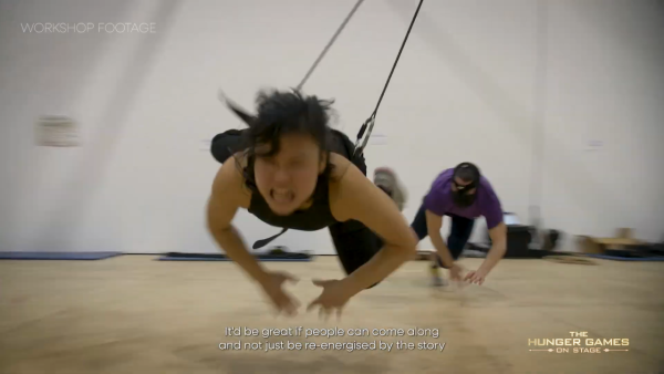 《飢餓遊戲》舞台劇10月倫敦首度上演!增電影消失內容/重現高難度特技+逃生場面