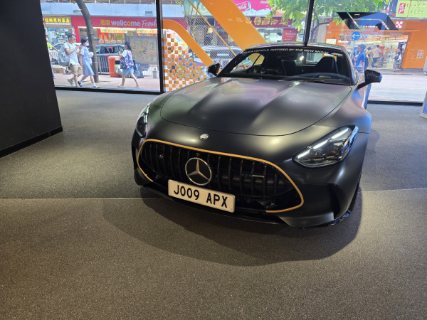 F1 電影熱潮來襲 全球僅 52 輛 Mercedes-AMG 限量版 GT「APXGP Edition」特別改裝展示型號限時展出
