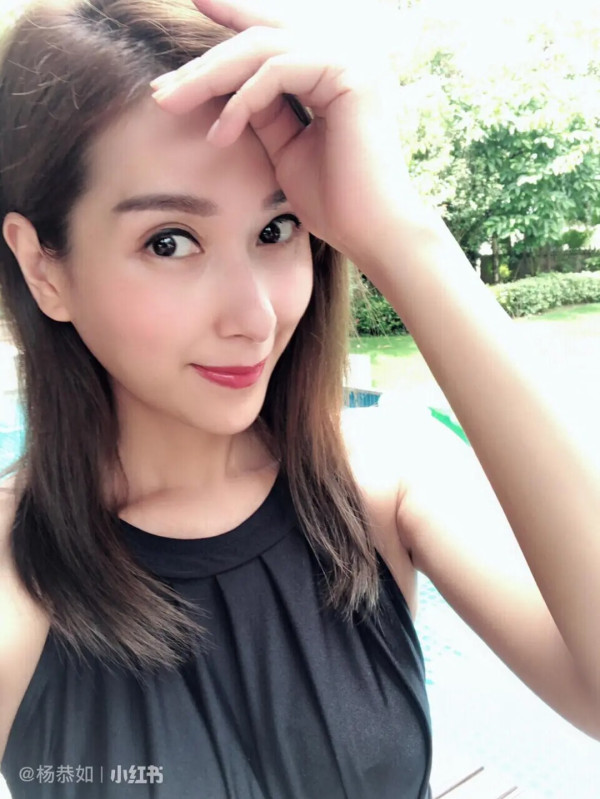 52歲楊恭如激罕露面短髮近照曝光！最美亞姐驚變大媽：根本認不出來！
