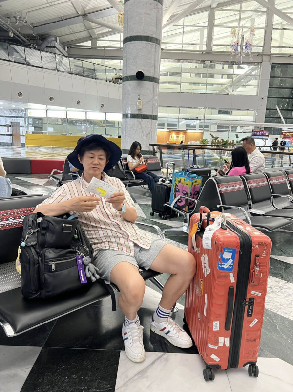 旅遊達人項明生不滿茶餐廳只收現金 讚深圳消費「乜都收」：明點解香港咁多餐廳收X 