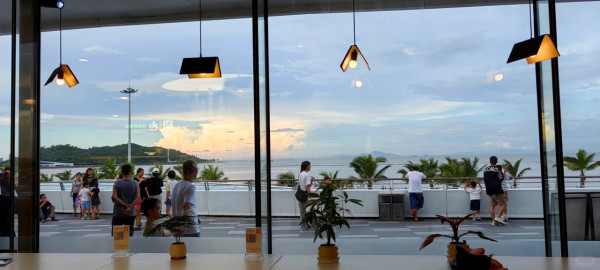 百島書房(圖片來源:小紅書@源點咖啡-百島書房店) 百島書房(圖片來源:小紅書@源點咖啡-百島書房店)