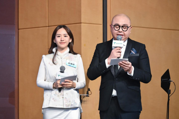 香港小姐2025｜民建聯西貢區議員25歲莊雅婷參選 北京大學高材生活躍政圈強調愛國無錯
