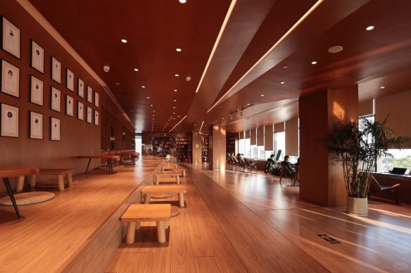 無界書店(圖片來源:小紅書@珠海高新開發股份有限公司) 無界書店(圖片來源:小紅書@珠海高新開發股份有限公司)