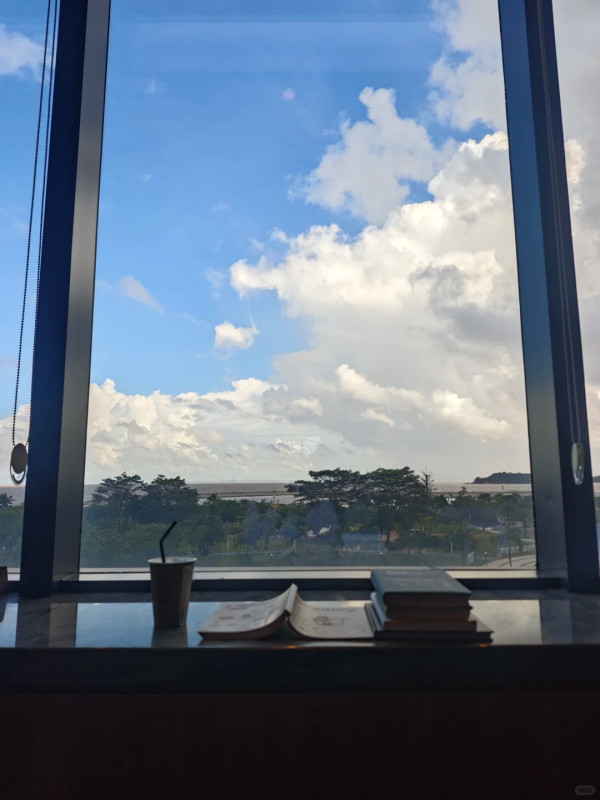 無界書店(圖片來源:小紅書@卡酷將) 無界書店(圖片來源:小紅書@卡酷將)