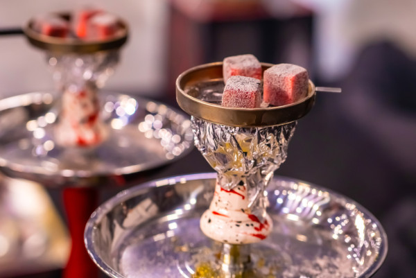 31歲男酒吧食水煙致一氧化碳中毒！失去知覺撞傷頭部／酒吧閉門無窗戶變相燒炭