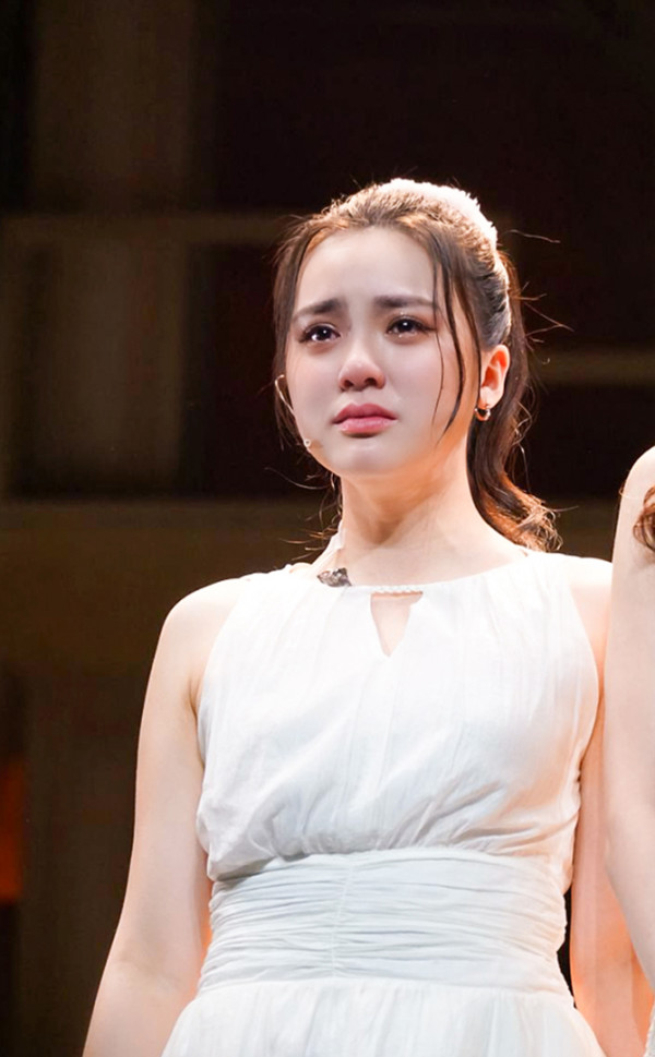 Chantel姚焯菲首次參演音樂劇《三八》贏好評 演出催淚感人獲讚令人刮目相看