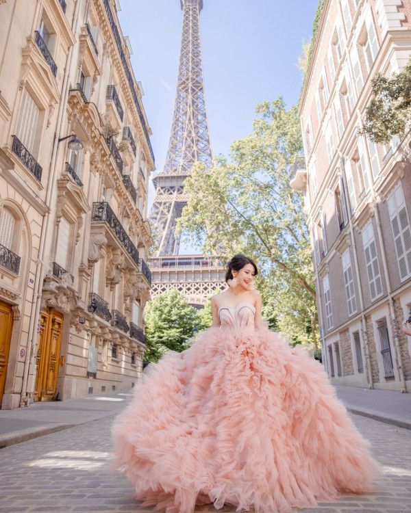 富三代女藝人山頂豪宅內貌激罕曝光！大廳放滿古董格局如皇宮奢華極震撼