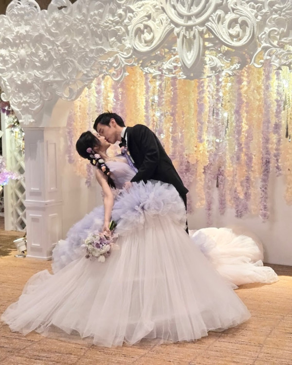 富三代女藝人山頂豪宅內貌激罕曝光！大廳放滿古董格局如皇宮奢華極震撼