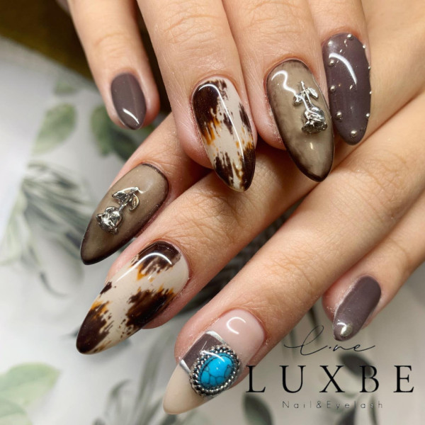 大阪美甲店推薦｜5. LUXBE NAIL 梅田茶屋町店