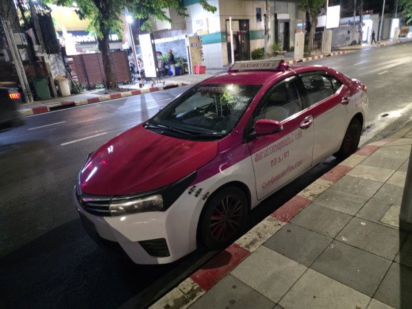 泰國旅遊搭車可用信用卡？記者親測MRT巴士用visa付款實況