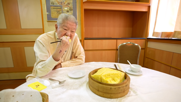 蔡瀾逝世｜蔡瀾生前最後露面3月底微博直播 4月曾因健康問題入院深切治療部