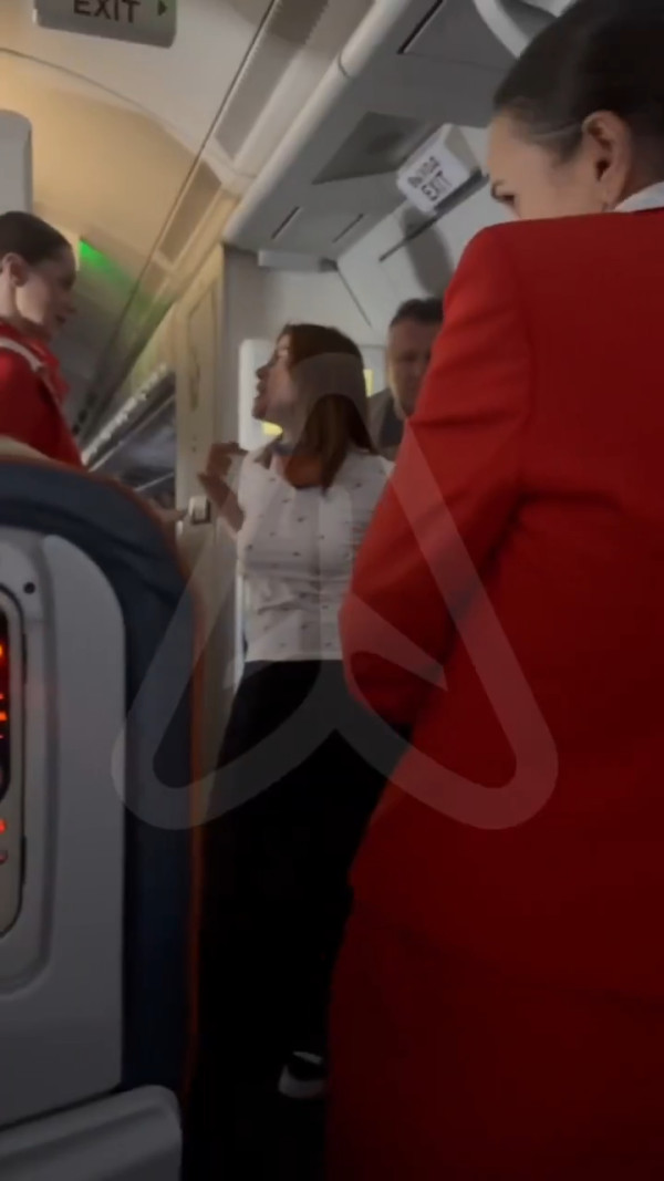 女遊客大鬧機艙聲稱「胸痛屁股痛」喧鬧多時要求升艙 最終結局大快人心 