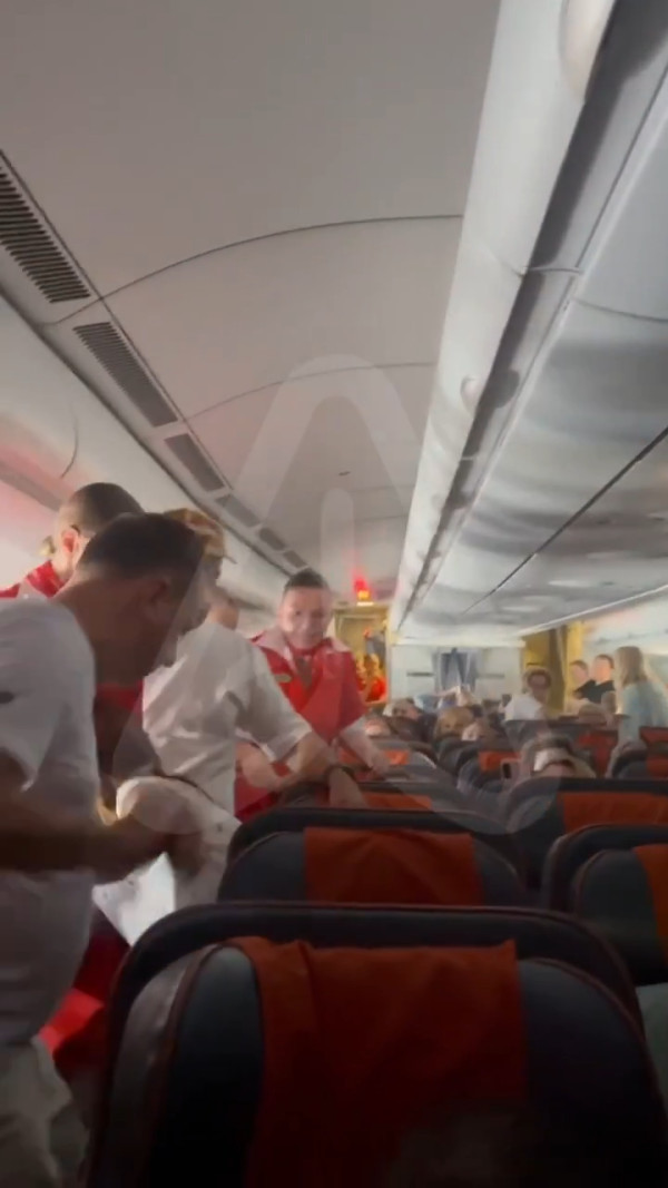 女遊客大鬧機艙聲稱「胸痛屁股痛」喧鬧多時要求升艙 最終結局大快人心 