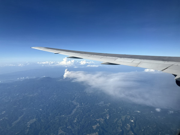 俄羅斯沉睡600年火山首度爆發 疑與8.8級地震有關 專家警告後續影響！ 