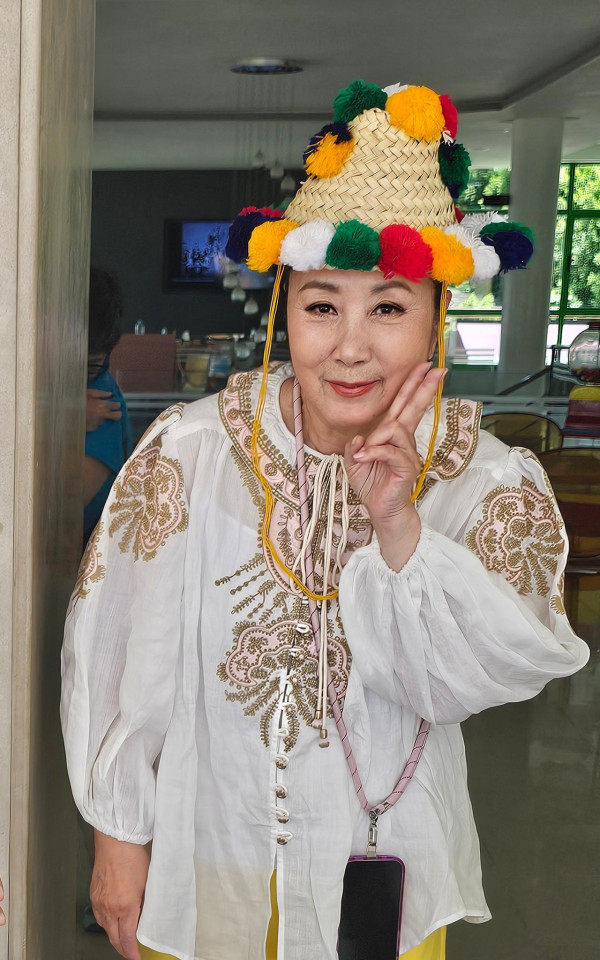 帶阿姐看世界｜暢遊摩洛哥撒哈拉沙漠騎駱駝 汪明荃大讚阮浩棕勁勤力！ 