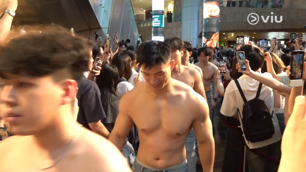 Gareth.T湯令山旺角快閃率53猛男半裸谷新歌 坦承未忘舊愛Moon Tang不敢求復合