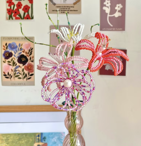 畢業花束推薦｜9.SOULI 手作串珠花束