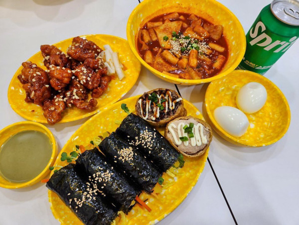 明洞美食 （圖片來源：Instagram@chickgimbap_official）