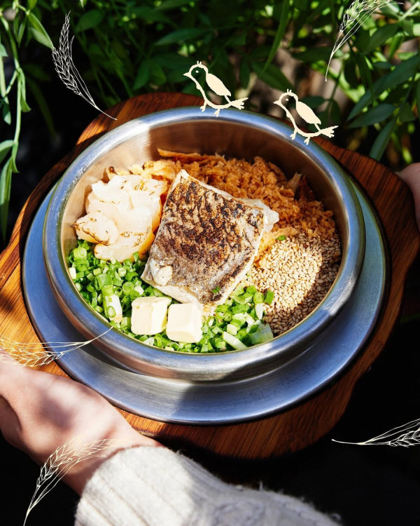 明洞美食 （圖片來源：Instagram@solsot_official）