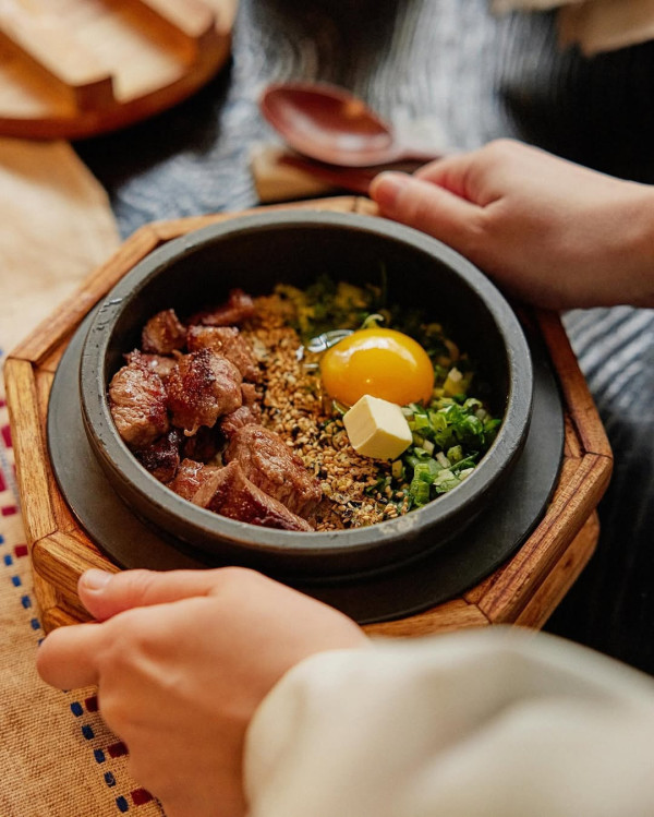 明洞美食 （圖片來源：Instagram@solsot_official）