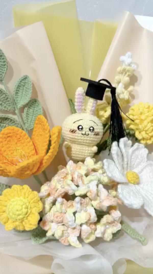 畢業花束推薦｜8.Ever Blossom Gift  針織畢業花束