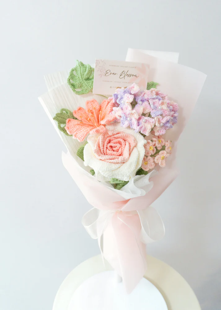 畢業花束推薦｜8.Ever Blossom Gift  針織畢業花束