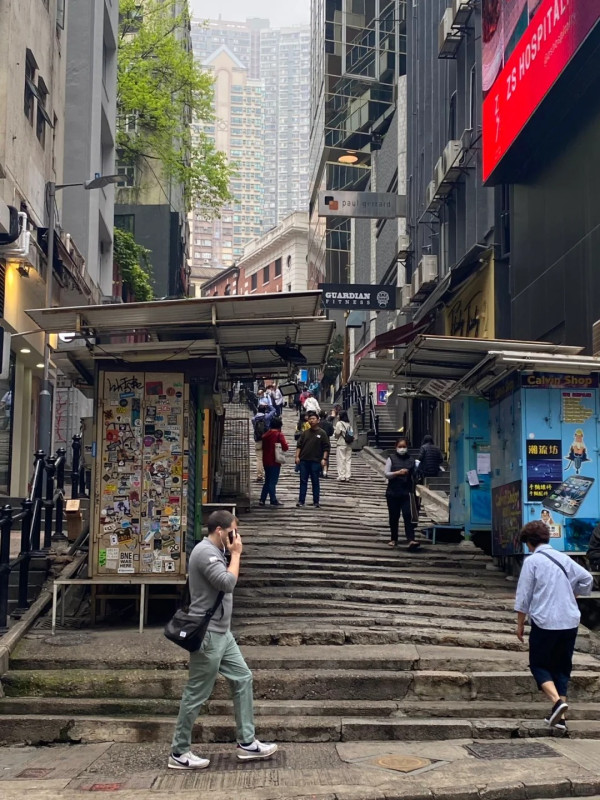 內地客列遊港15大中伏事項 建議別住酒店/自備水樽 稱兩地方多小偷？ 