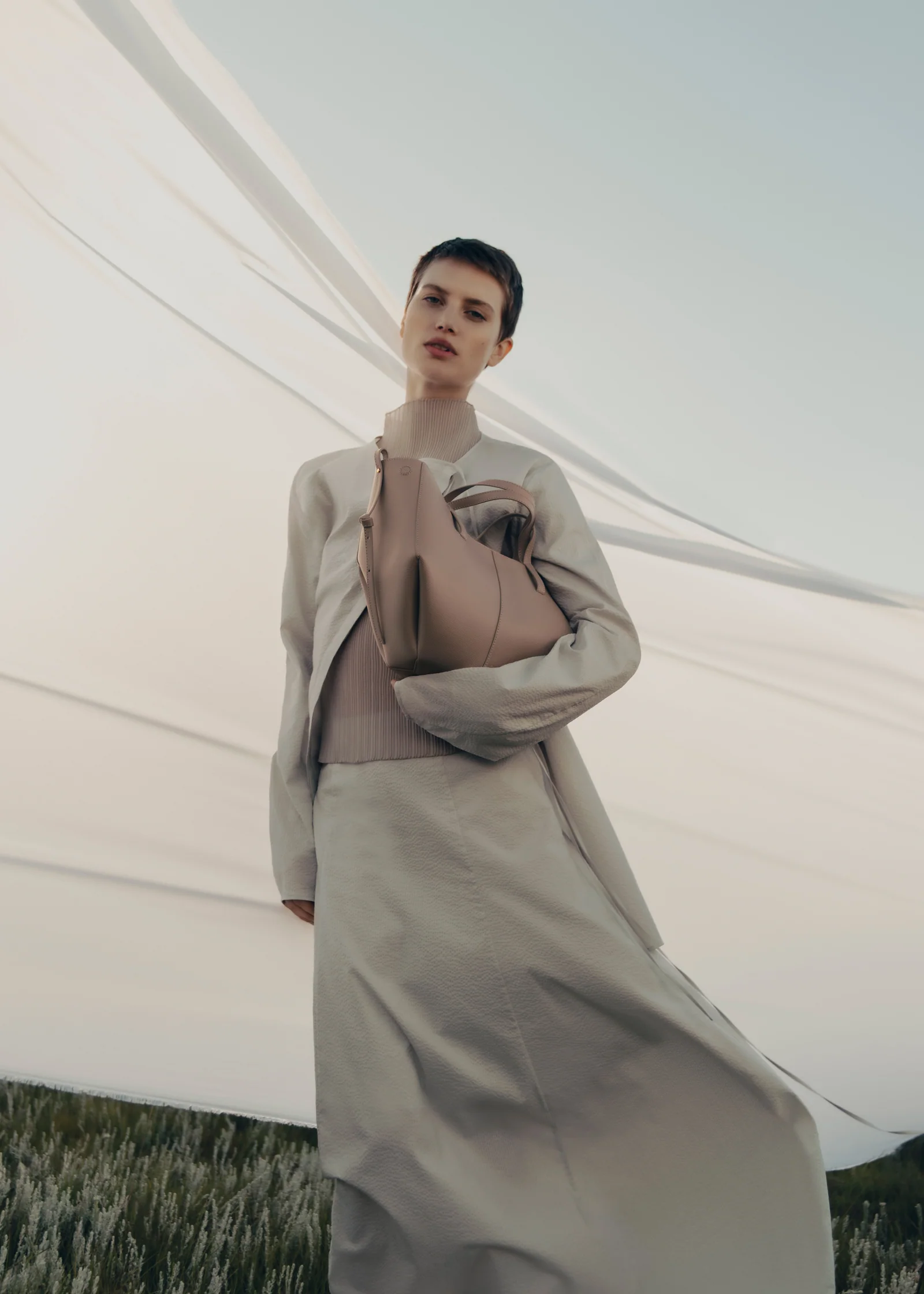 Polène手袋推薦 ｜Cyme Mini- Textured Taupe  售價USD490