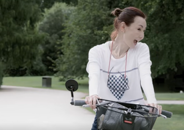 張曼玉在抖音分享自己在巴黎的日常生活，來源︰抖音@張曼玉。