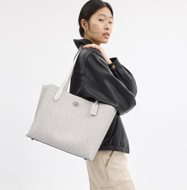 平價返工袋推薦｜Coach Willow Tote-White Chalk 售價HK$4,300