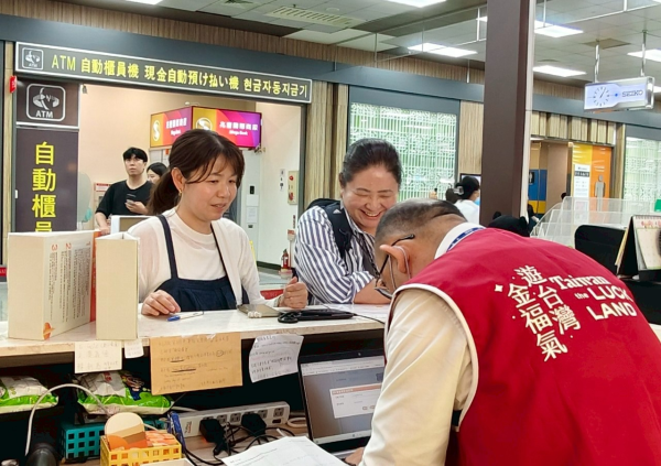 香港女大學生獨自徒步西班牙朝聖之路 透露兩個月使呢個數 網民齊撐:好叻女!