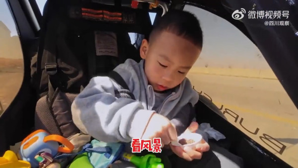 內地夫婦豪洗50萬帶兒子遊41國 被嘲英文無進步浪費錢 父反駁：放養教育也很好 