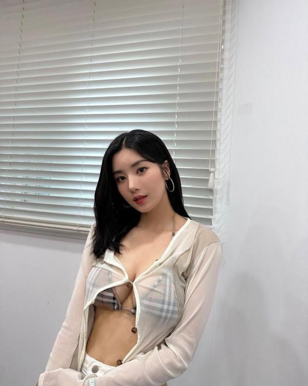 權恩妃再憑Waterbomb人氣爆紅（圖片來源：IG@kwoneunbi）