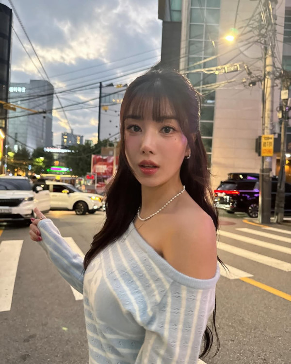 權恩妃再憑Waterbomb人氣爆紅（圖片來源：IG@kwoneunbi）