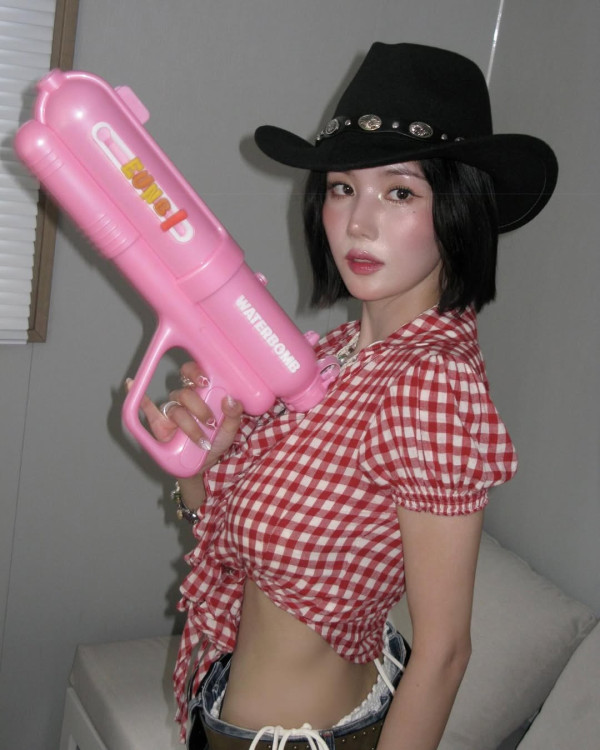 權恩妃5招身材管理（圖片來源：IG@silver_rain._ , X@official_izone ）