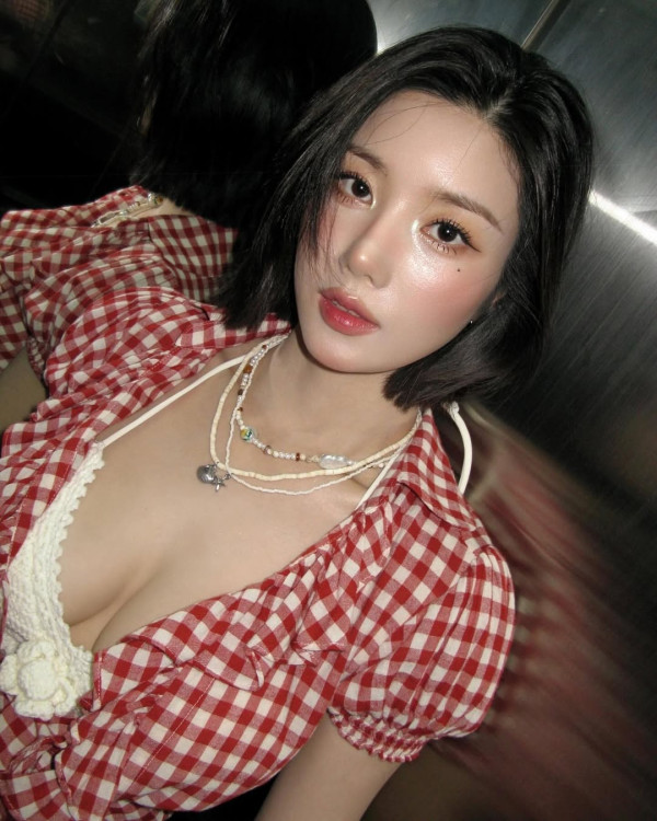 權恩妃再憑Waterbomb人氣爆紅（圖片來源：IG@kwoneunbi）