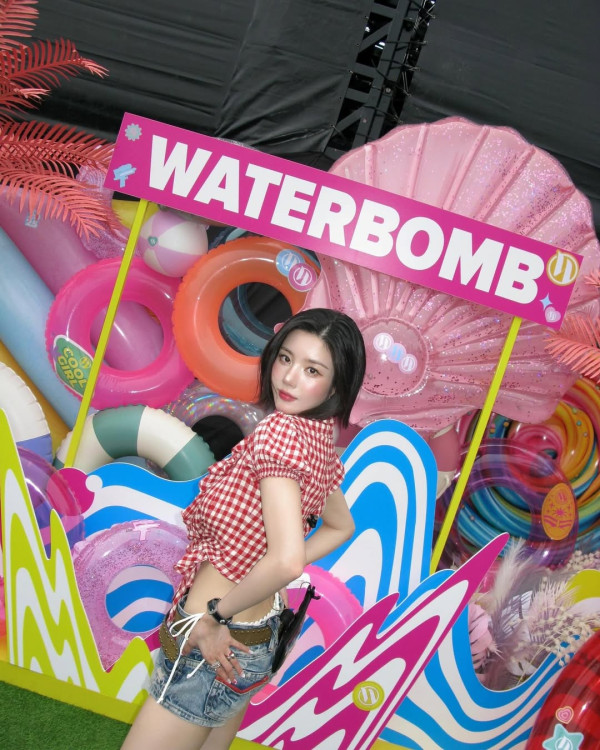 權恩妃再憑Waterbomb人氣爆紅（圖片來源：IG@kwoneunbi）