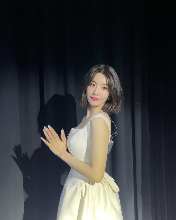 權恩妃5招身材管理（圖片來源：IG@silver_rain._ , X@official_izone ）